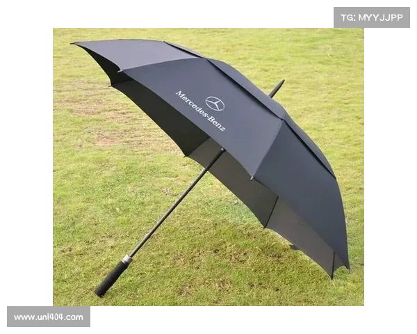 高尔夫雨具选择指南:如何在雨天保持干爽与舒适的完美装备 高尔夫雨具选择指南:如何在雨天保持干爽与舒适的完美装备